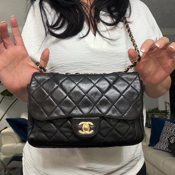 Chanel Black Timeless Classic Flap - Picture 5 of 17